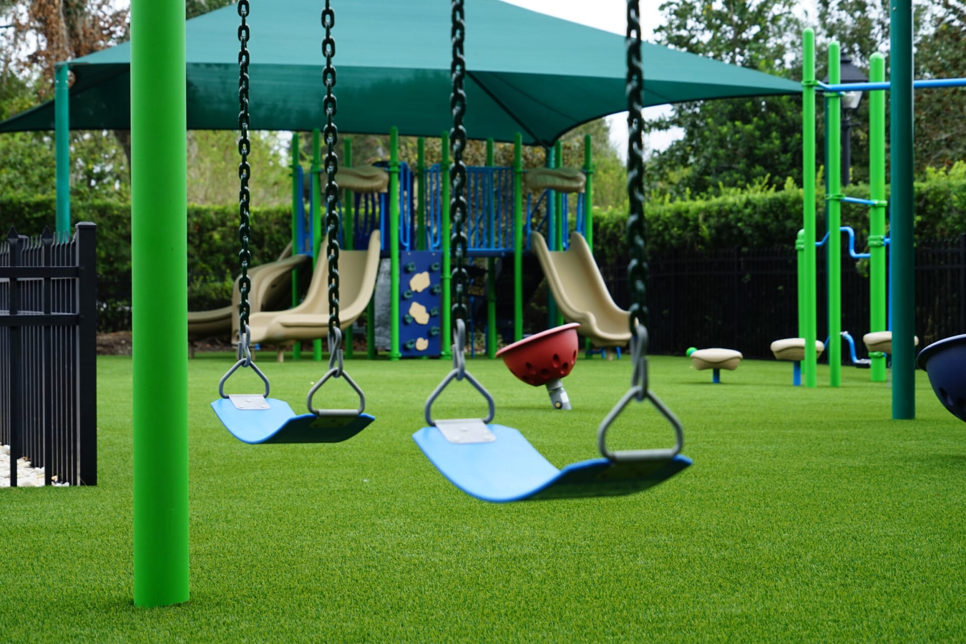 artificial-turf-playground-3